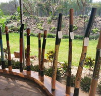 Didgeridoo Hut  Art Gallery - Suburb Australia