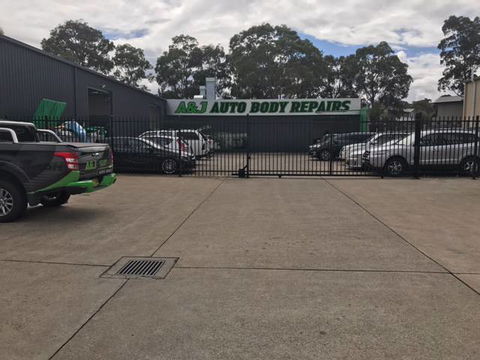A & J Auto Body Repairs - Suburb Australia 0