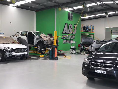 A & J Auto Body Repairs - Suburb Australia 5