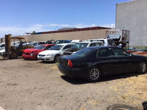 Mitsi-Bits Auto Recyclers - Suburb Australia 0