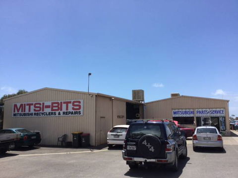 Mitsi-Bits Auto Recyclers - Suburb Australia 4
