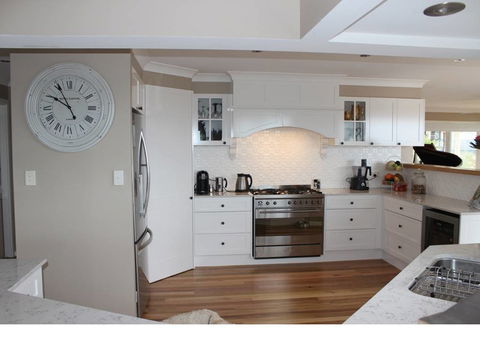 Mid Coast Kitchens - Suburb Australia 0
