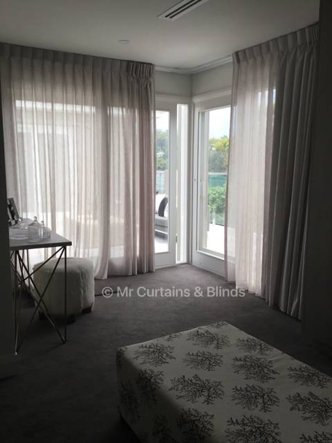 Mr Curtains & Blinds - Suburb Australia 7
