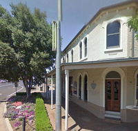 Milestone Hotel - Suburb Australia