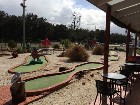 Illawarra Golf Complex - Suburb Australia 3