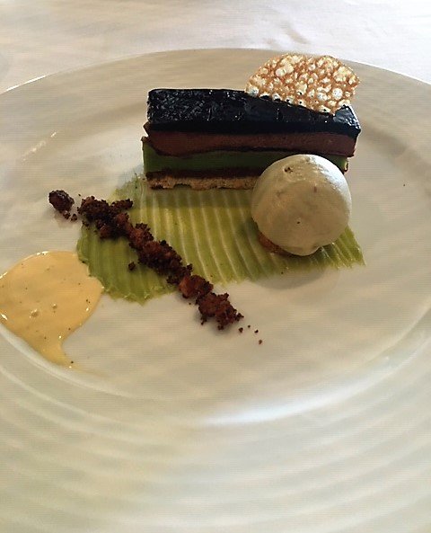 Chez Pierre - Suburb Australia 3