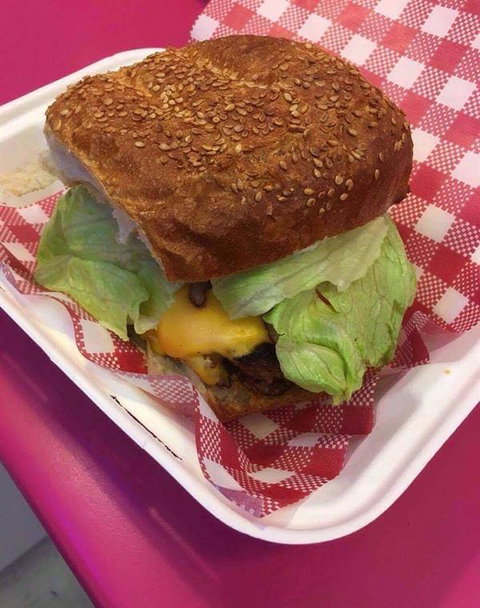 Chillers Cafe - Suburb Australia 8