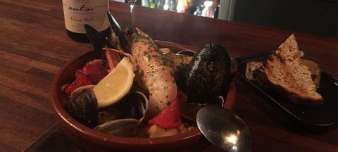 Deeks Bakery & Cafe - Suburb Australia 2