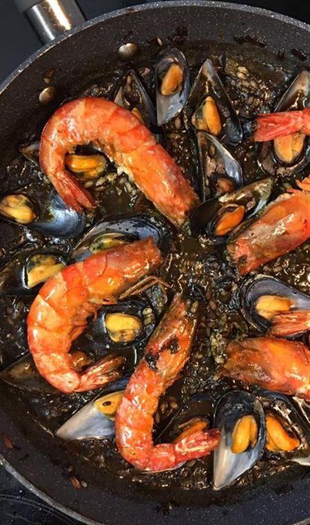 Deeks Bakery & Cafe - Suburb Australia 4