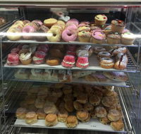 Albion Park Cake Shop - Suburb Australia