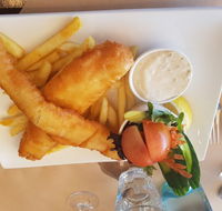 Sailmaster Tavern - Suburb Australia