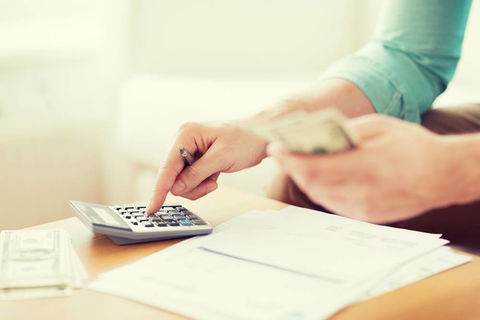 Alec MacDonald Accountant - Suburb Australia 3