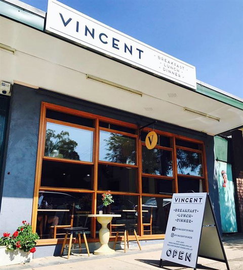Vincent Diner - Suburb Australia 7
