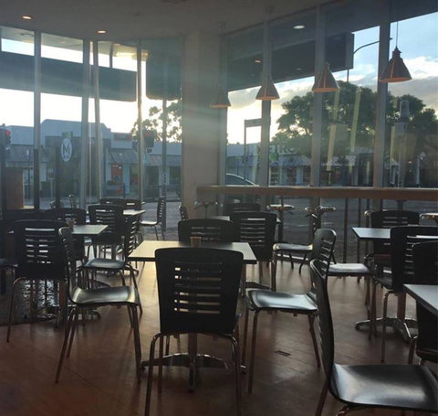 Phoenix On Unley - Suburb Australia 5