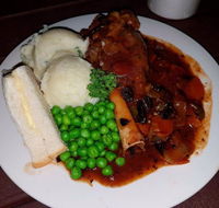 The Hideaway Station Hotel - Suburb Australia