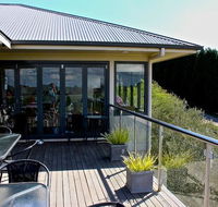 McVitty Grove Cafe  Restaurant - Suburb Australia