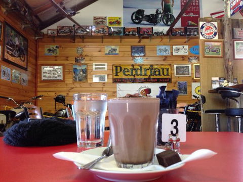 Burt Munro Motorcycle Cafe - Suburb Australia 0