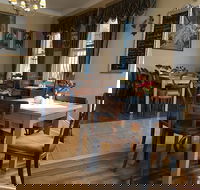 Madame M cafe - Suburb Australia