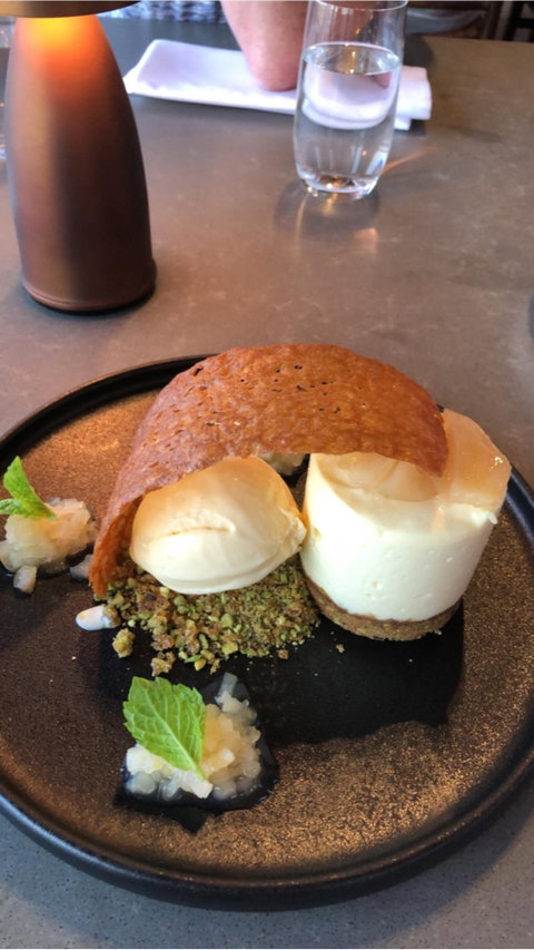 Mrs Jones Restaurant Bar Lounge - Suburb Australia 7