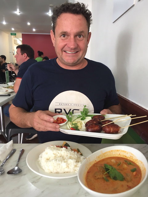 S & T Thai Gourmet Cafe - Suburb Australia 3