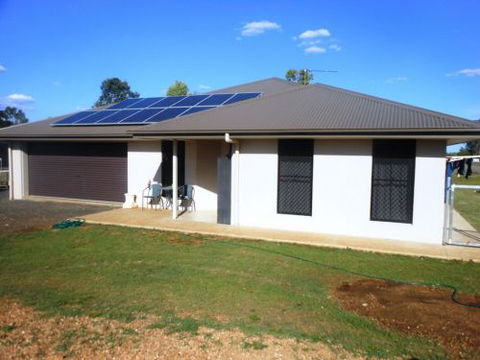 LJ Hooker Clermont - Suburb Australia 1