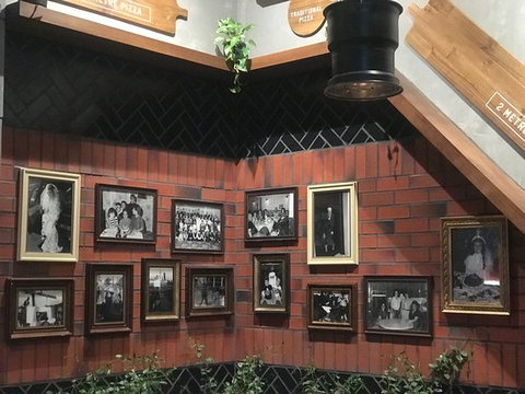 Criniti's Carousel - Suburb Australia 0