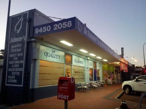 Johnny's Quality Fish Bar - Suburb Australia 0