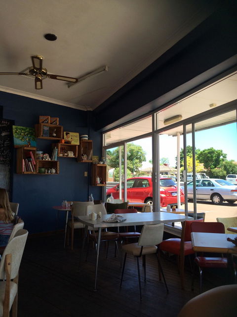 Ley St Cafe - Suburb Australia 11