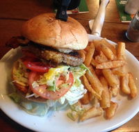 Red Roof Bar Grill - Suburb Australia