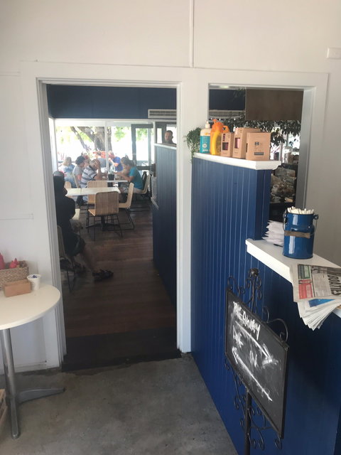 Emu Point Cafe - Suburb Australia 6