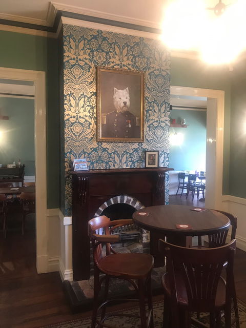 The Earl Of Spencer - Bar & Restaurant - Suburb Australia 4