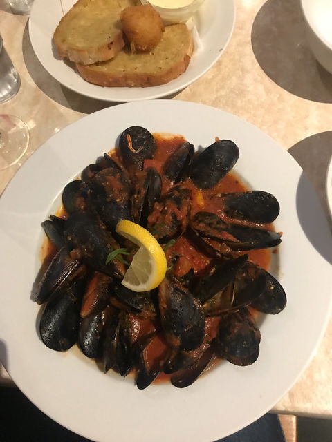 Venice Restaurant - Suburb Australia 7