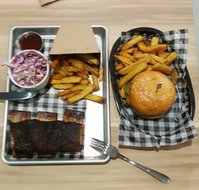 3230 Smoke  Grill - Suburb Australia