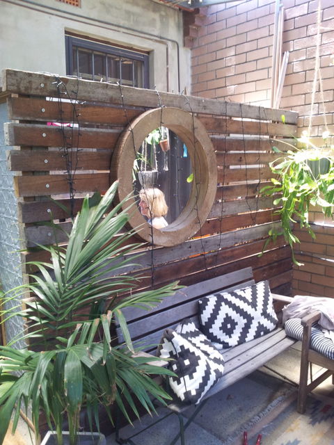 Little Olive Leaf Cafe - Suburb Australia 4