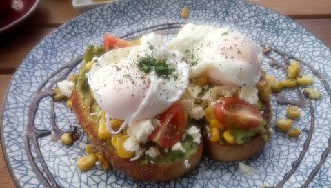 Lo's Cafe Fusion Bistro - Suburb Australia 0