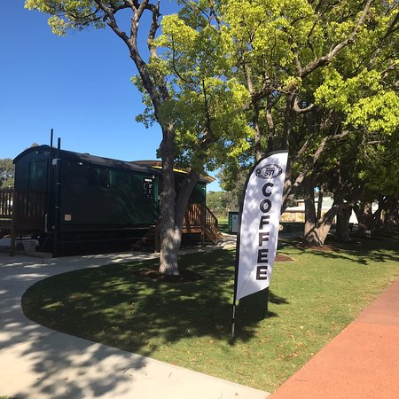 Wagon 537 - Suburb Australia 0