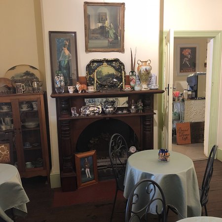 Grande Dame - Suburb Australia 0