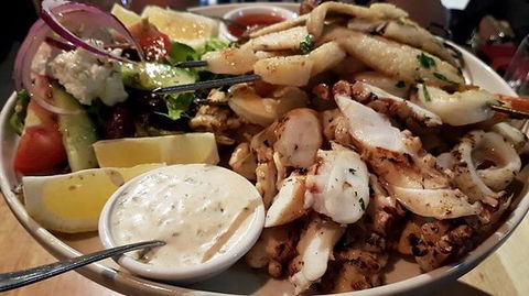 Louca's Seafood Restaurant - Suburb Australia 0