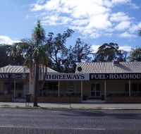 Threeways Roadhouse  Tavern - Suburb Australia