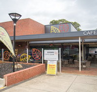 Avenues Cafe Bar - Suburb Australia
