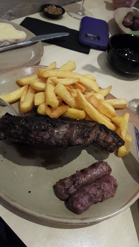 Glenelg Barbeque Inn - Suburb Australia 3