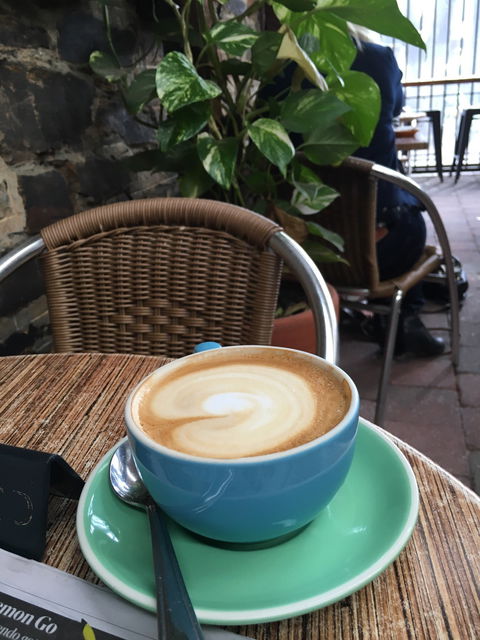Pave' Cafe - Suburb Australia 4