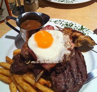 Settlers Tavern - Suburb Australia