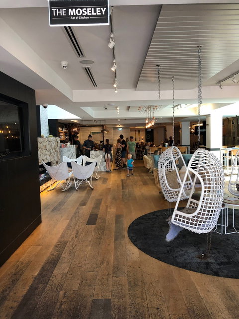 The Moseley Bar & Kitchen - Suburb Australia 11