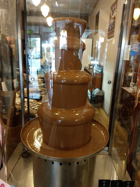 Bracegirdle's Chocolates Glenelg - Suburb Australia 3