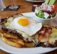Willunga Hotel - Suburb Australia