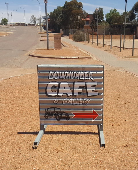 Downunder Gallery And Cafe - Suburb Australia 6