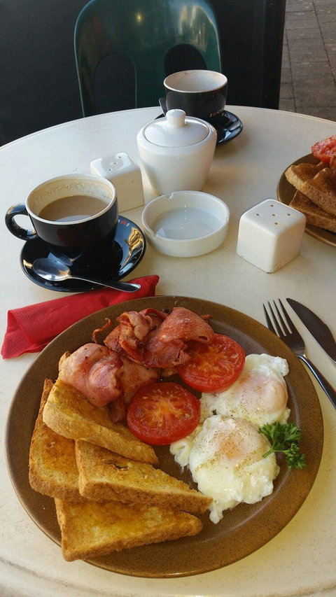 Ozzie's Coffee Lounge - Suburb Australia 6