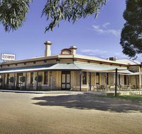 Standpipe Golf Motor Inn - Suburb Australia