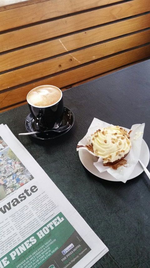 Sweeties Of Bordertown - Suburb Australia 6